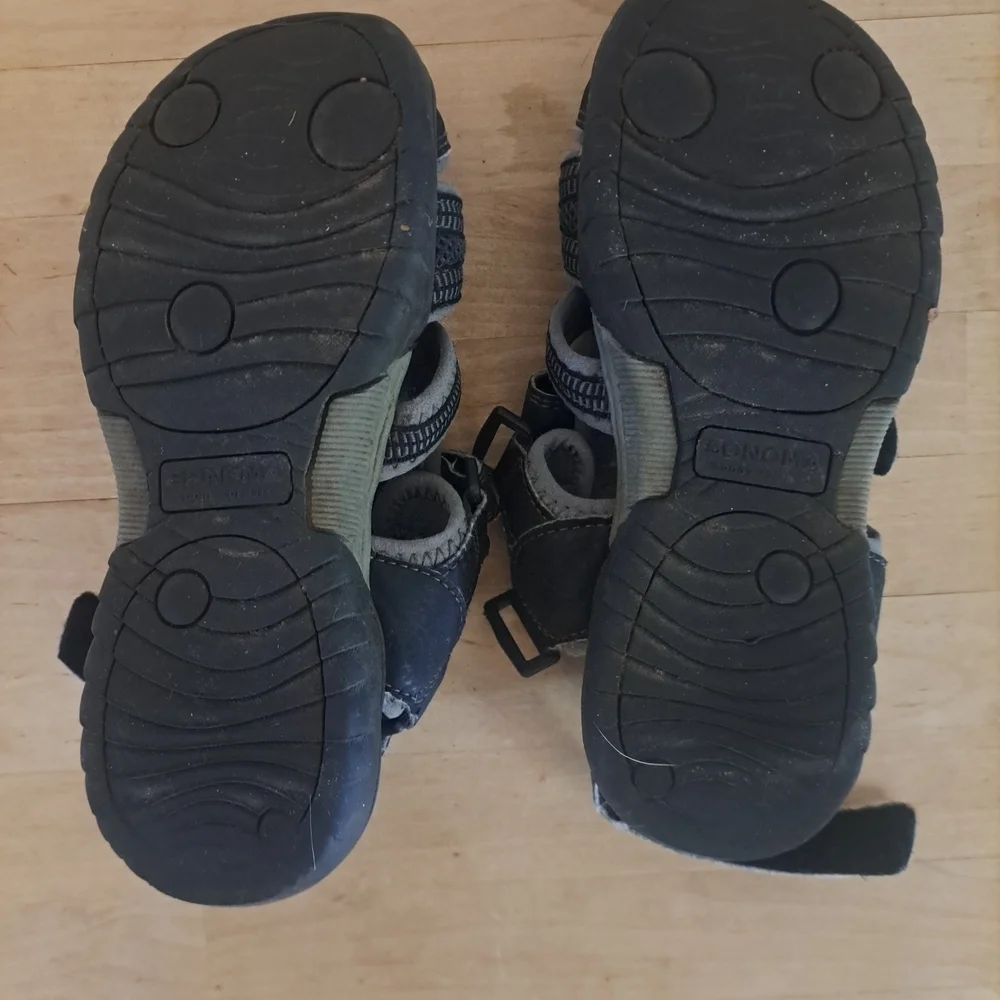Sonoma Boys’ Gallop Closed-Toe Sport Sandals – Gray – Size M 1